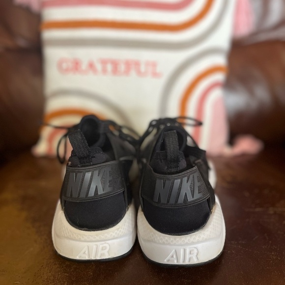 🚨CLEARANCE A1123-5 AIRHUARACHE by Nike Air Sneakers - Picture 4 of 4